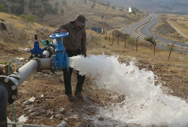 طرح‌های آبرسانی به ۹۰۴ روستای خوزستان آماده افتتاح است