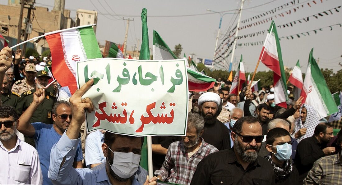 تجمع مردم انقلابی اهواز در محکوم کردن هنجارشکنان