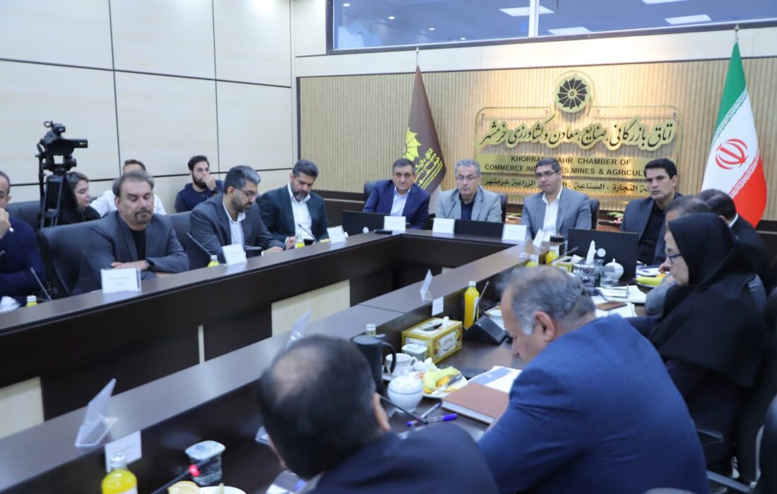 نشست خرمشهر؛ محور توسعه تجارت و جذب سرمایه در مناطق آزاد